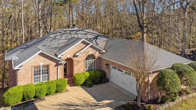 1215 River Oaks Drive, Benton, AR 72019