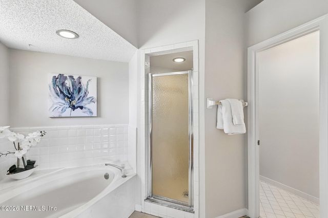 8869 COUNTRY BEND Circle, Jacksonville, FL 32244