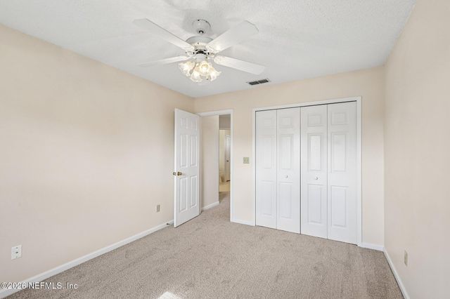 8869 COUNTRY BEND Circle, Jacksonville, FL 32244