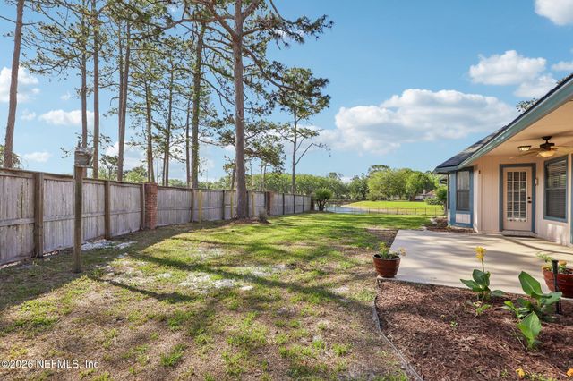 8869 COUNTRY BEND Circle, Jacksonville, FL 32244