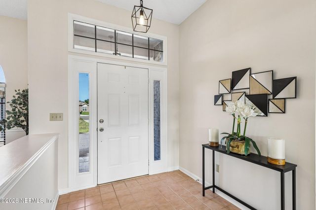 8869 COUNTRY BEND Circle, Jacksonville, FL 32244