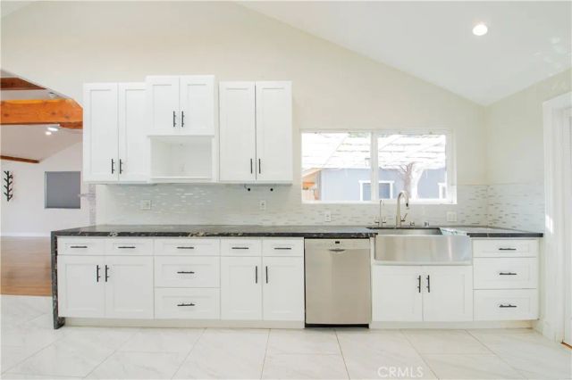 7447 Enfield, Reseda, CA 91335