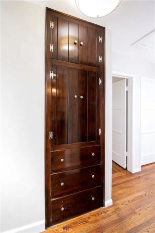 7447 Enfield, Reseda, CA 91335