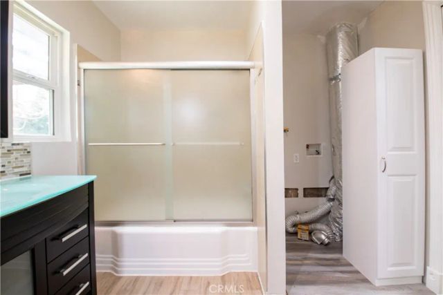 7447 Enfield, Reseda, CA 91335