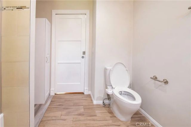 7447 Enfield, Reseda, CA 91335