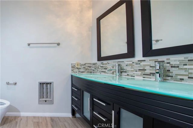 7447 Enfield, Reseda, CA 91335