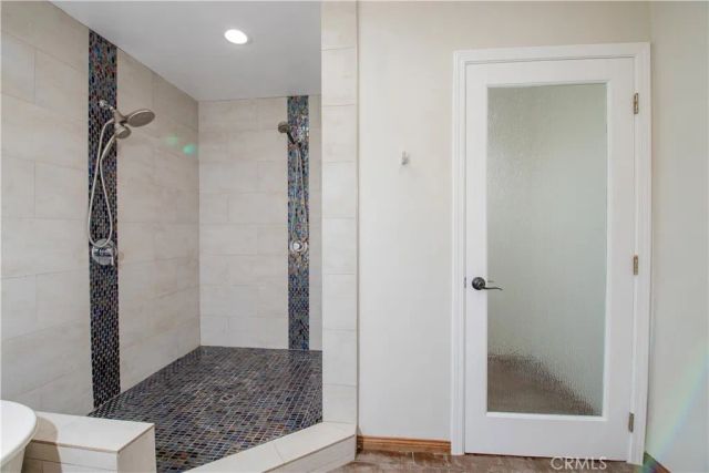 7447 Enfield, Reseda, CA 91335