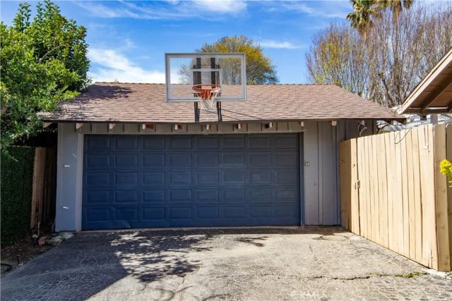 7447 Enfield, Reseda, CA 91335