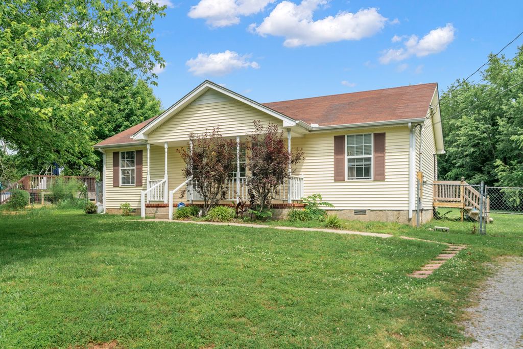 107 Fleetwood Ct, La Vergne, TN 37086