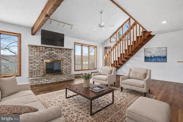 194 STAFFORD, Bushkill, PA 18324