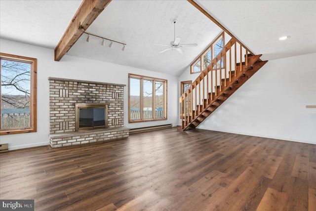 194 STAFFORD, Bushkill, PA 18324