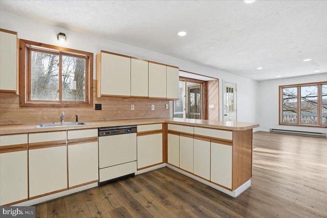 194 STAFFORD, Bushkill, PA 18324