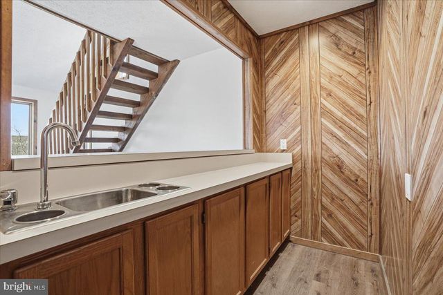 194 STAFFORD, Bushkill, PA 18324