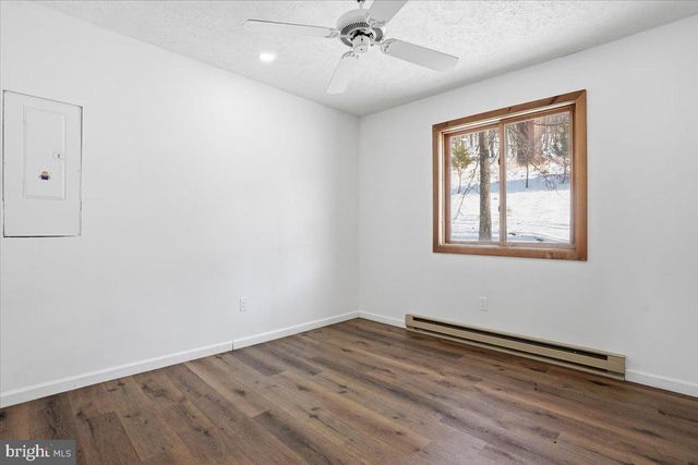 194 STAFFORD, Bushkill, PA 18324