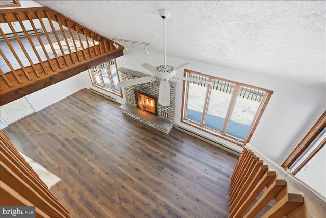 194 STAFFORD, Bushkill, PA 18324