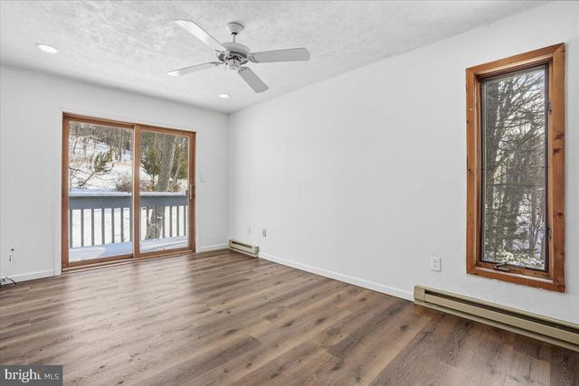 194 STAFFORD, Bushkill, PA 18324