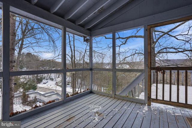 194 STAFFORD, Bushkill, PA 18324