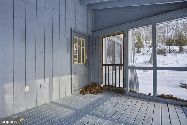 194 STAFFORD, Bushkill, PA 18324