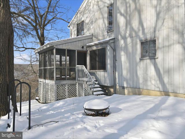 194 STAFFORD, Bushkill, PA 18324