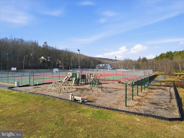 194 STAFFORD, Bushkill, PA 18324