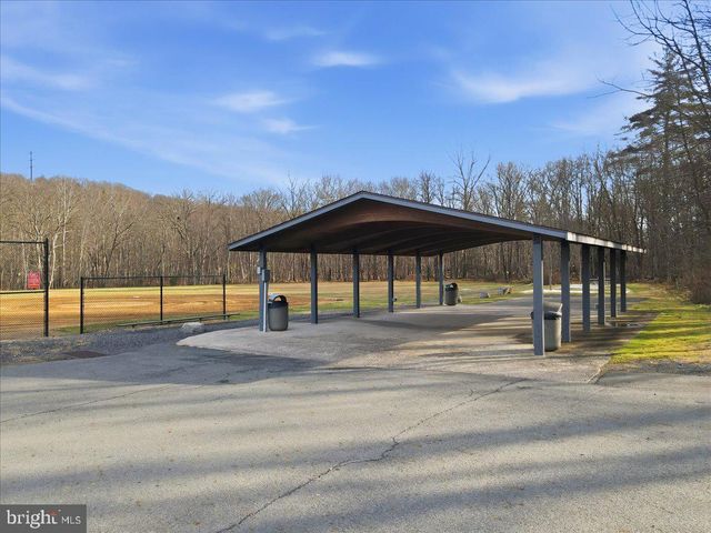 194 STAFFORD, Bushkill, PA 18324