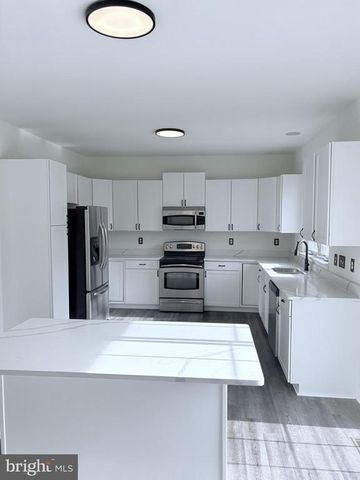 10746 GREENBRIAR LN, Spotsylvania, VA 22553