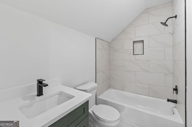 1604 Broad Street NE, Conyers, GA 30012