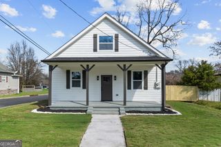 1604 Broad Street NE, Conyers, GA 30012