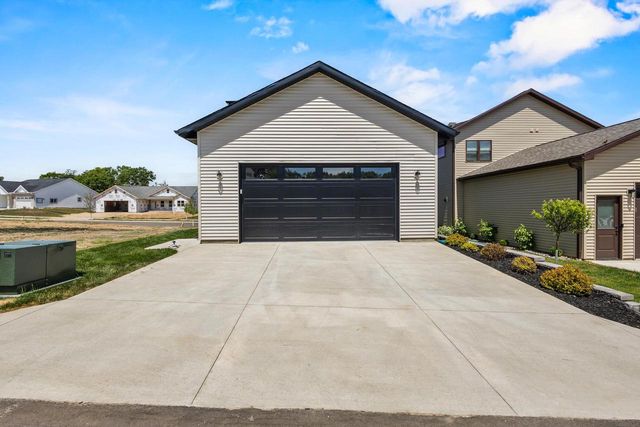 448 Gunderson Drive, Portage, WI 53901