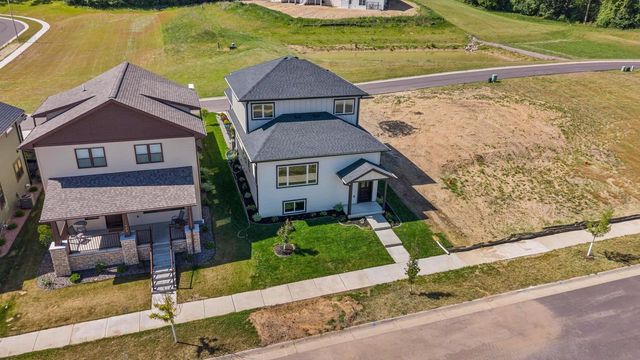 448 Gunderson Drive, Portage, WI 53901