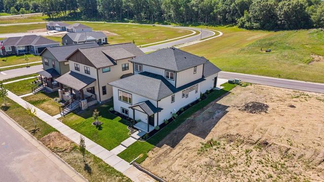 448 Gunderson Drive, Portage, WI 53901