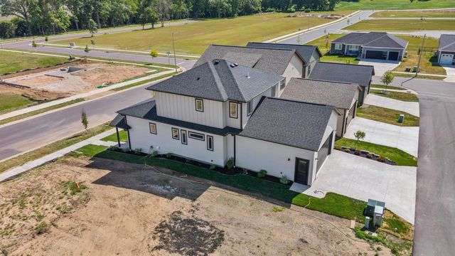 448 Gunderson Drive, Portage, WI 53901