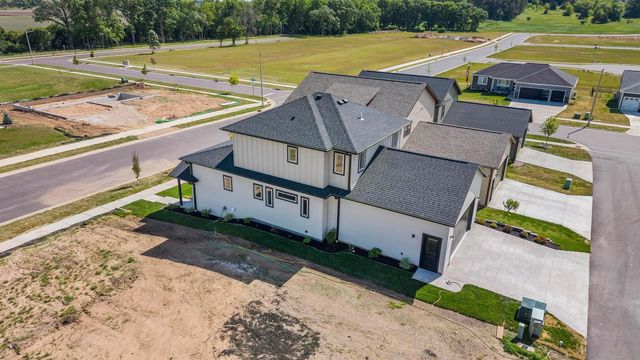 448 Gunderson Drive, Portage, WI 53901