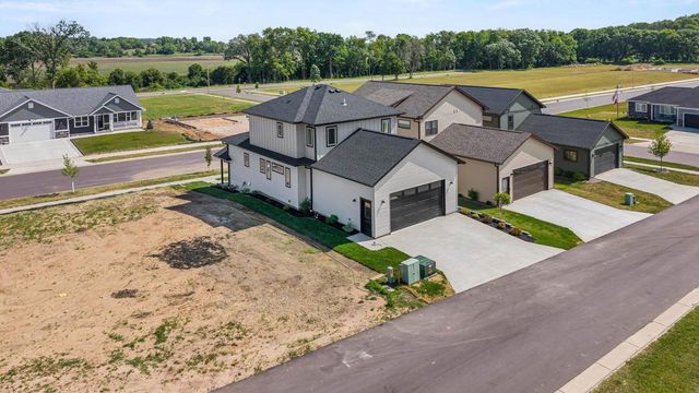 448 Gunderson Drive, Portage, WI 53901