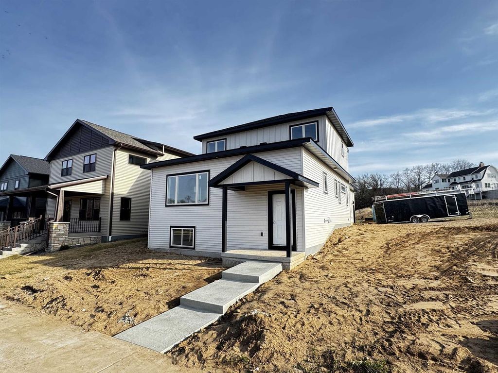 448 Gunderson Drive, Portage, WI 53901