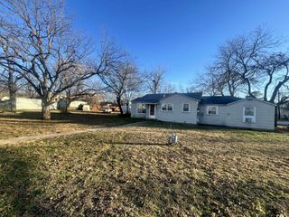 600 E Mesquite Street, Nocona, TX 76255