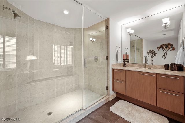 11125 Gulf Shore DR PH-7, Naples, FL 34108