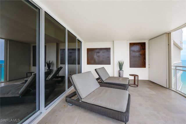 11125 Gulf Shore DR PH-7, Naples, FL 34108