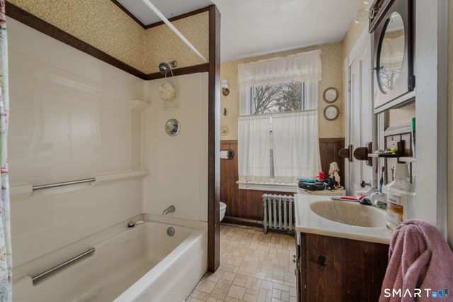 45 Dunham Street, Norwich, CT 06360