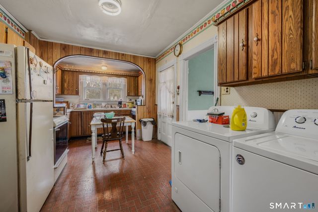 45 Dunham Street, Norwich, CT 06360