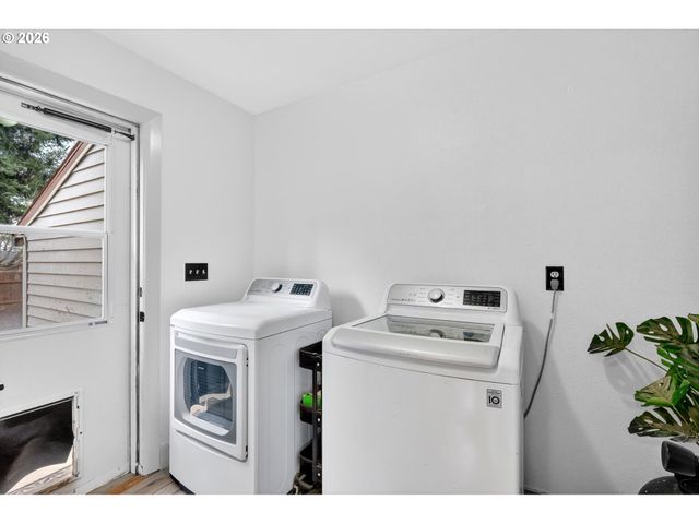 2410 Se 141ST Ave, Portland, OR 97233