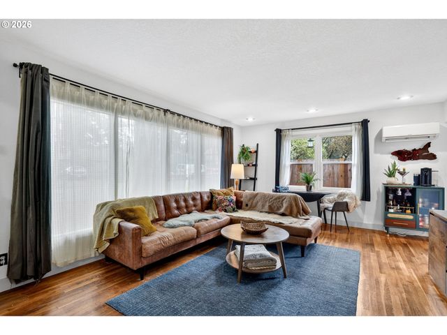 2410 Se 141ST Ave, Portland, OR 97233