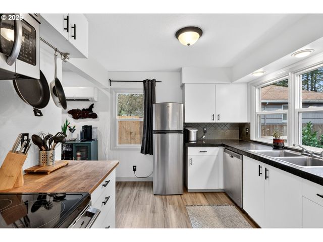 2410 Se 141ST Ave, Portland, OR 97233