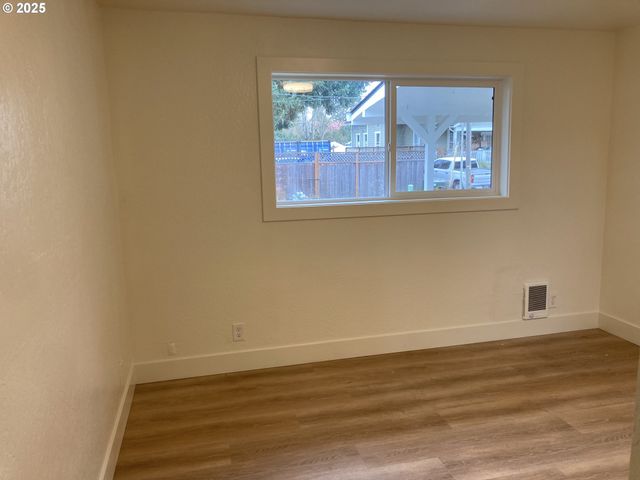 94034 VIKING St, Junction City, OR 97448