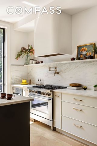 174 Hall Street, New York City, NY 11205