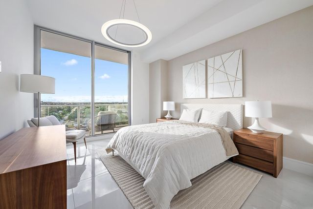 220 Lake Shore Drive 1008, Lake Park, FL 33403