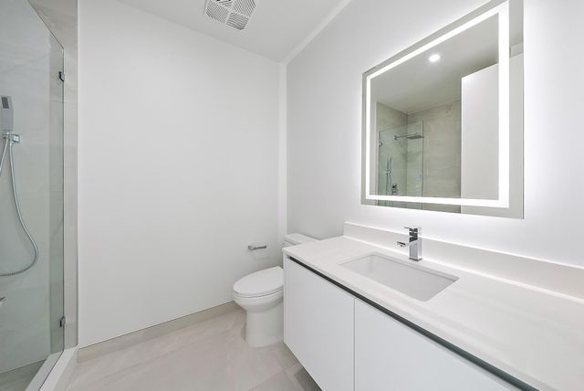 220 Lake Shore Drive 1008, Lake Park, FL 33403