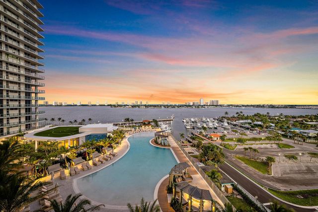 220 Lake Shore Drive 1008, Lake Park, FL 33403