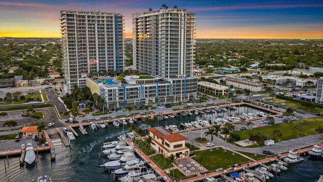 220 Lake Shore Drive 1008, Lake Park, FL 33403