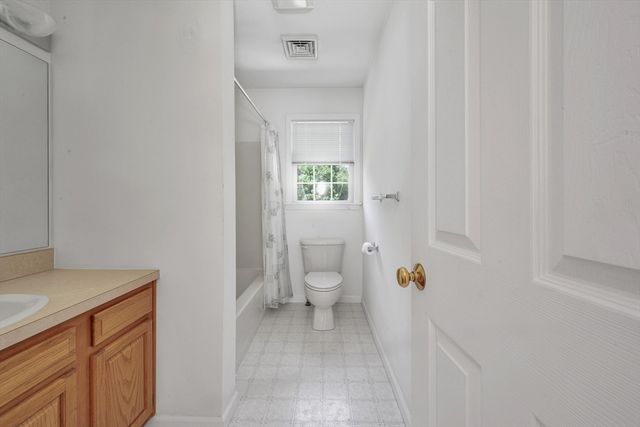 22 Winter St, Holbrook, MA 02343